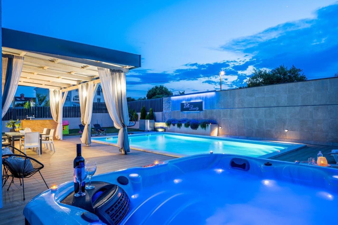 Villa Beauty With Heated Pool And Jacuzzi Kanfanar Εξωτερικό φωτογραφία
