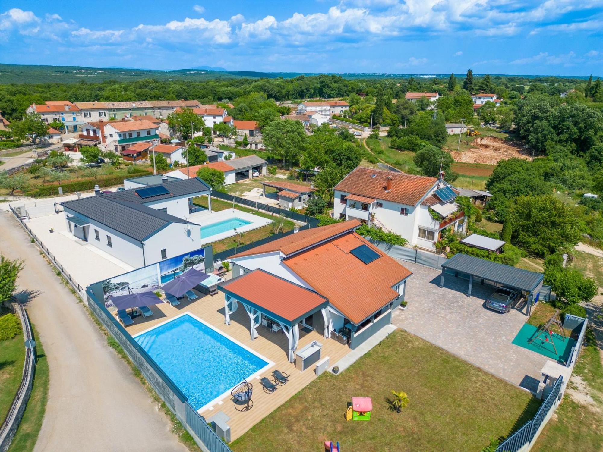 Villa Beauty With Heated Pool And Jacuzzi Kanfanar Εξωτερικό φωτογραφία