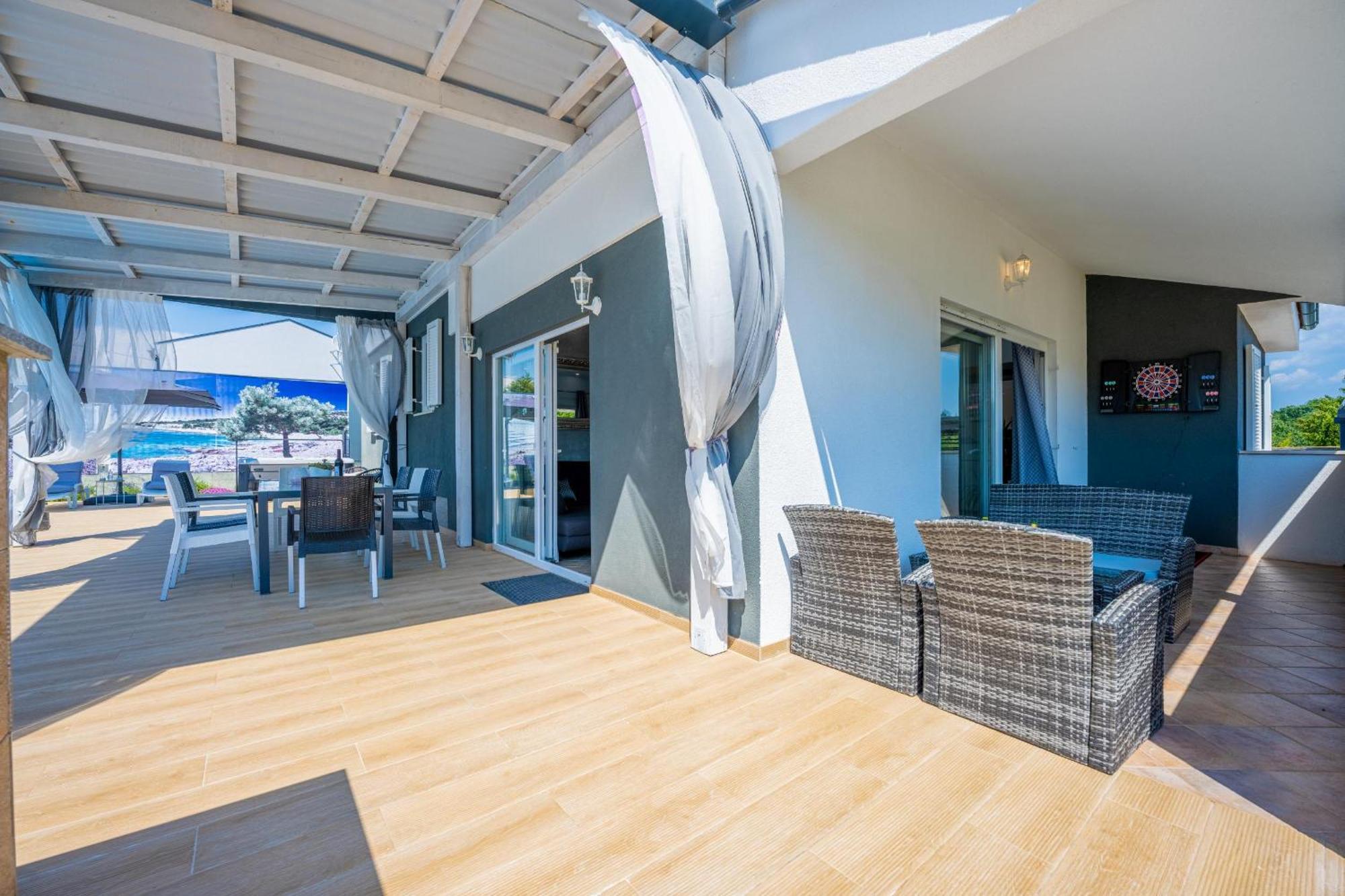 Villa Beauty With Heated Pool And Jacuzzi Kanfanar Εξωτερικό φωτογραφία