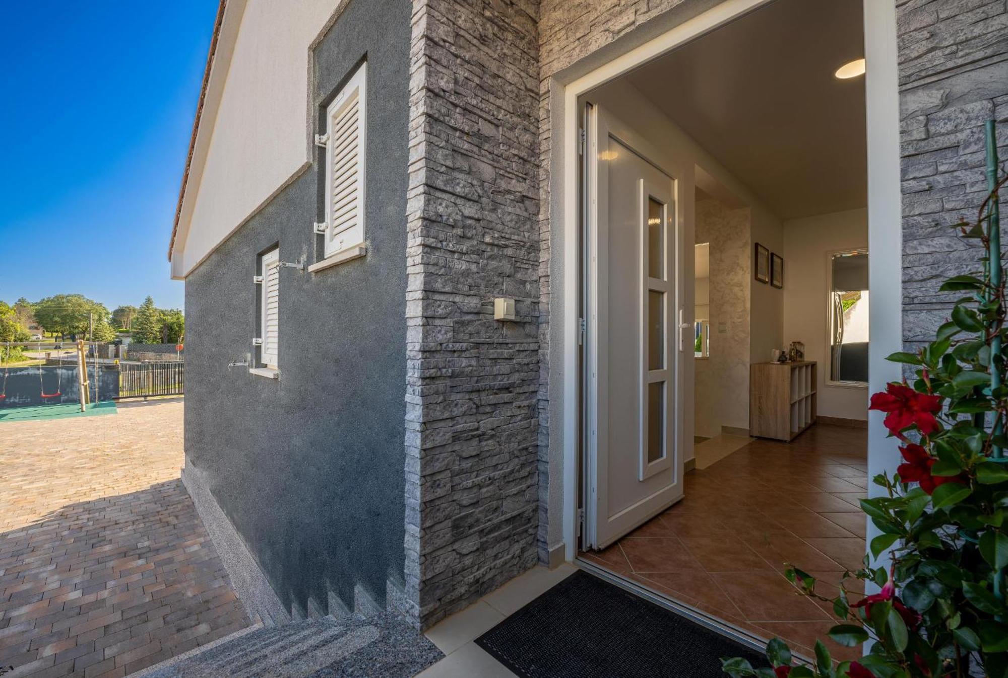 Villa Beauty With Heated Pool And Jacuzzi Kanfanar Εξωτερικό φωτογραφία